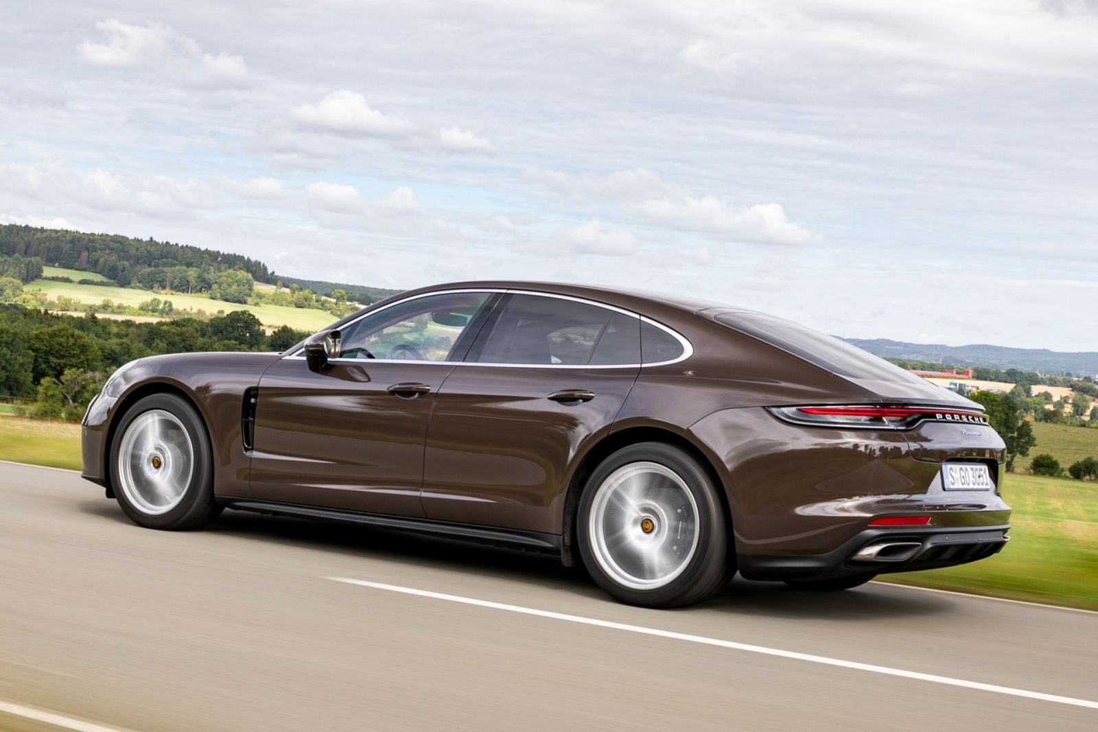 Porsche  Panamera Лифтбек класса F - фото 3