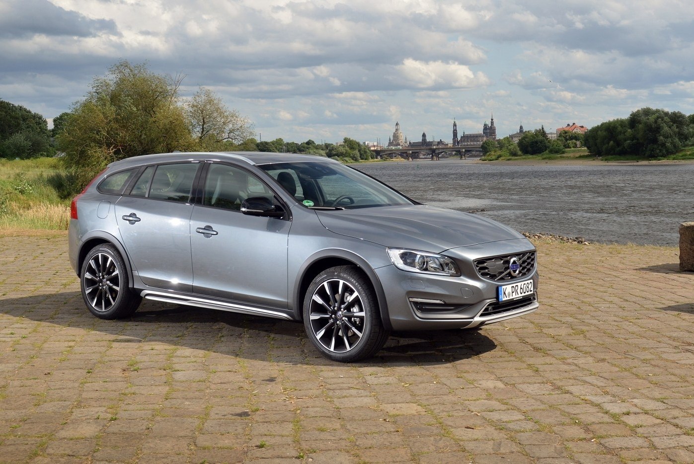 Volvo V 60 Cross Country 2015