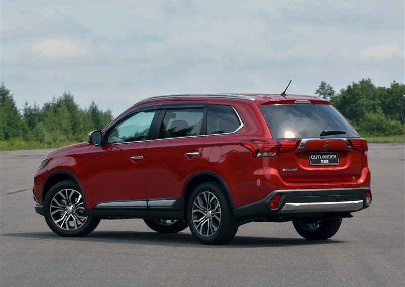 Mitsubishi  Outlander Кроссовер класса J - фото 3