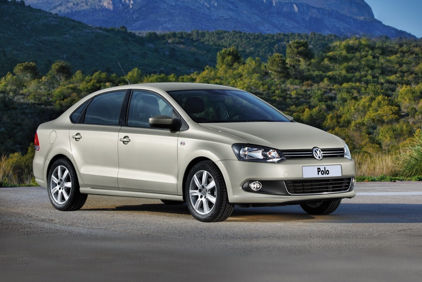 Volkswagen Polo Sedan Седан класса B - фото 0